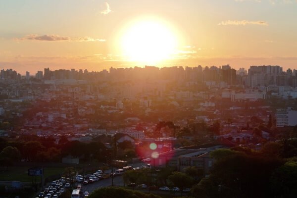 Understanding the Easygoing Social Rules That Make Brazilian Life Feel Warm